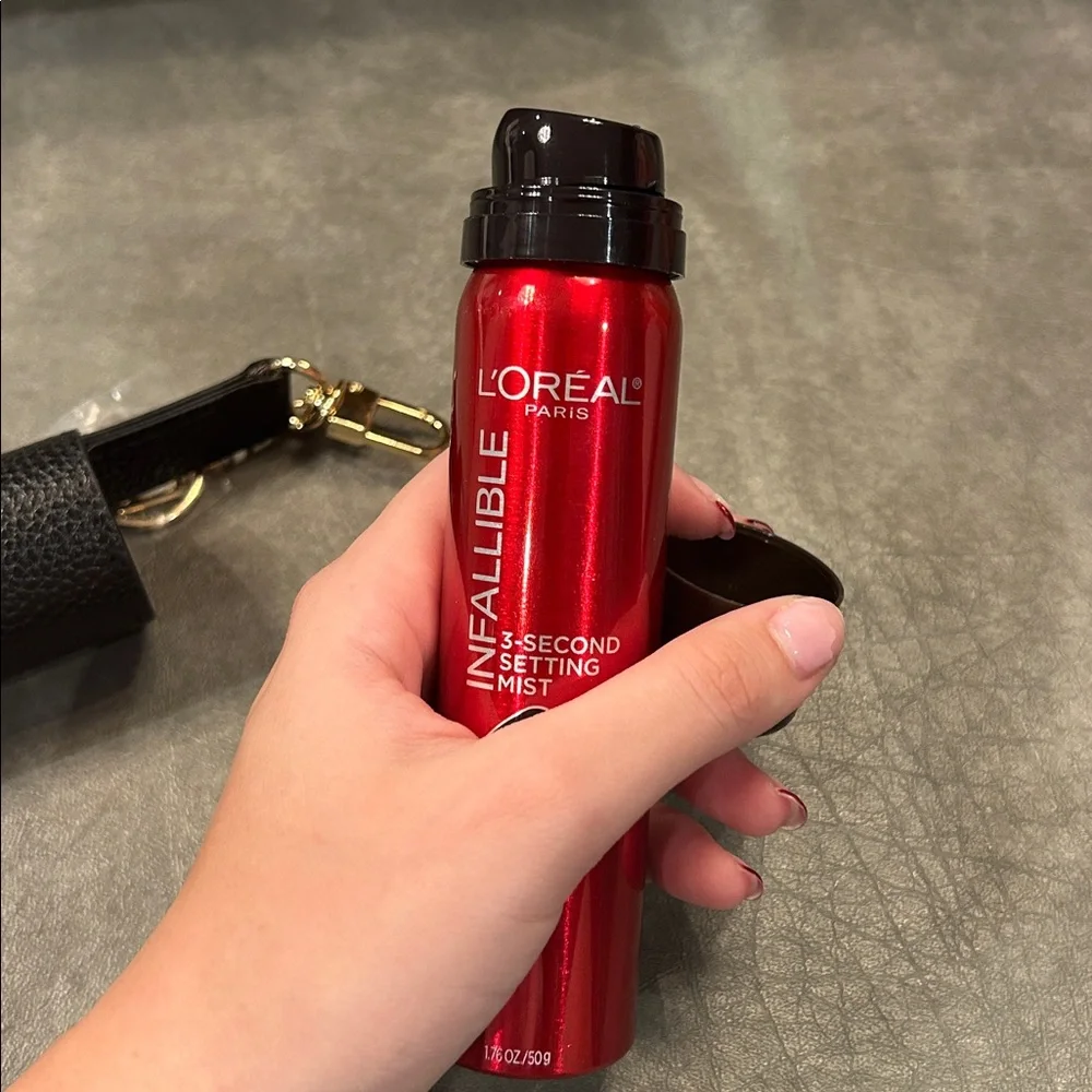 the L'Oréal Paris Infallible 3-Second Setting Mist- Original